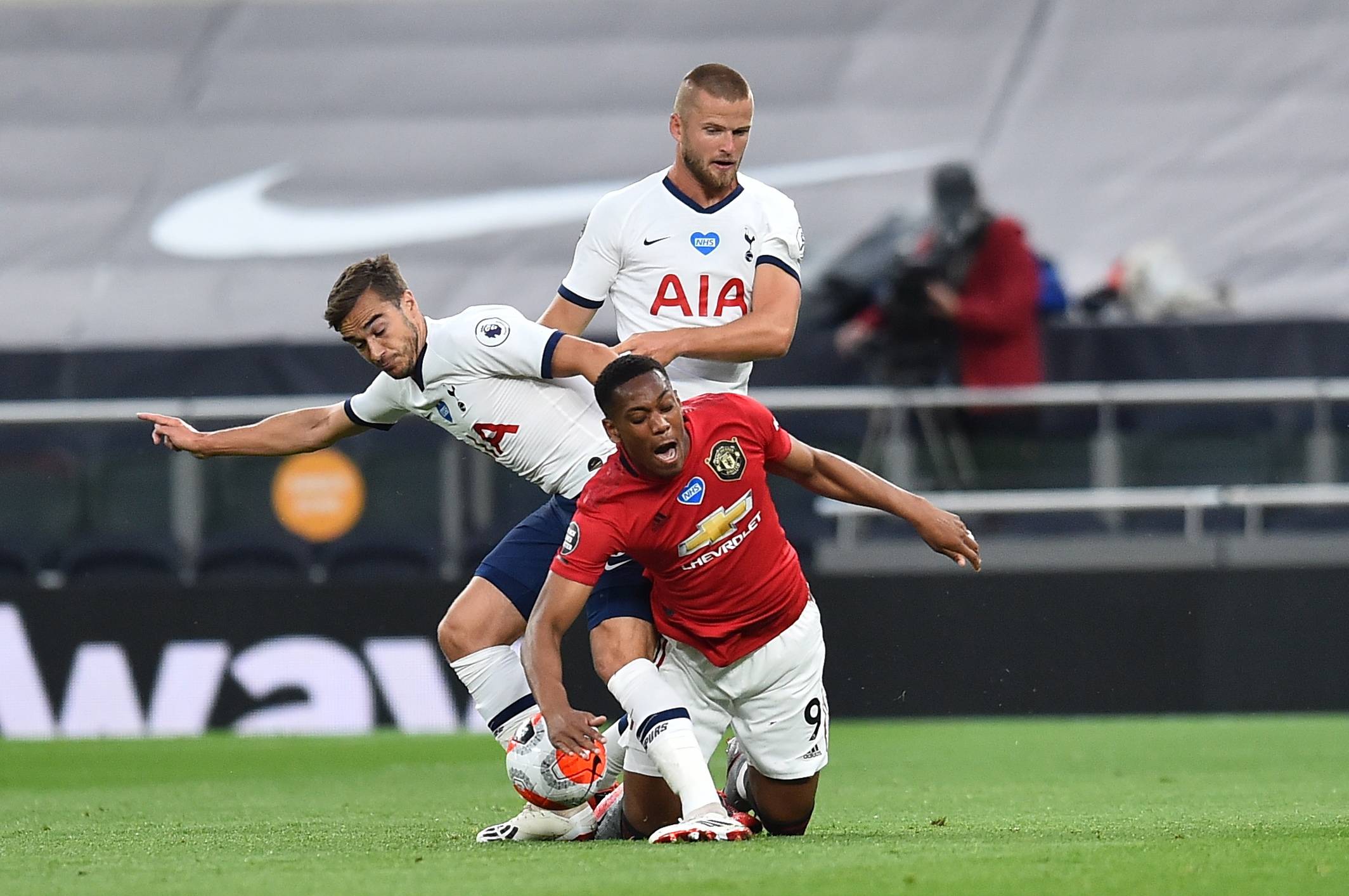 中超9／10月最佳阵容：卡扎伊什维利领衔，吴曦、吕焯毅入选