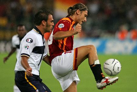 世界波直挂死角，全场尖叫