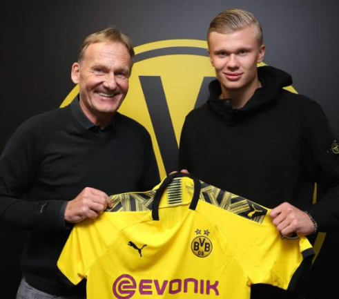 海港瞄准津门虎头号射手，力争中超四连冠再添强援（海港锁定津门虎头号射手，冲击中超四连冠再补强）