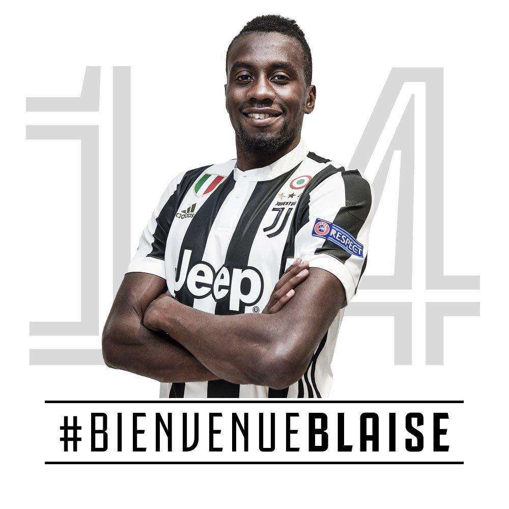 那不勒斯夺冠庆功晚宴邀请歌手一同庆祝，孔蒂现场献唱（那不勒斯夺冠晚宴邀歌手同庆，孔蒂现场开嗓献唱）