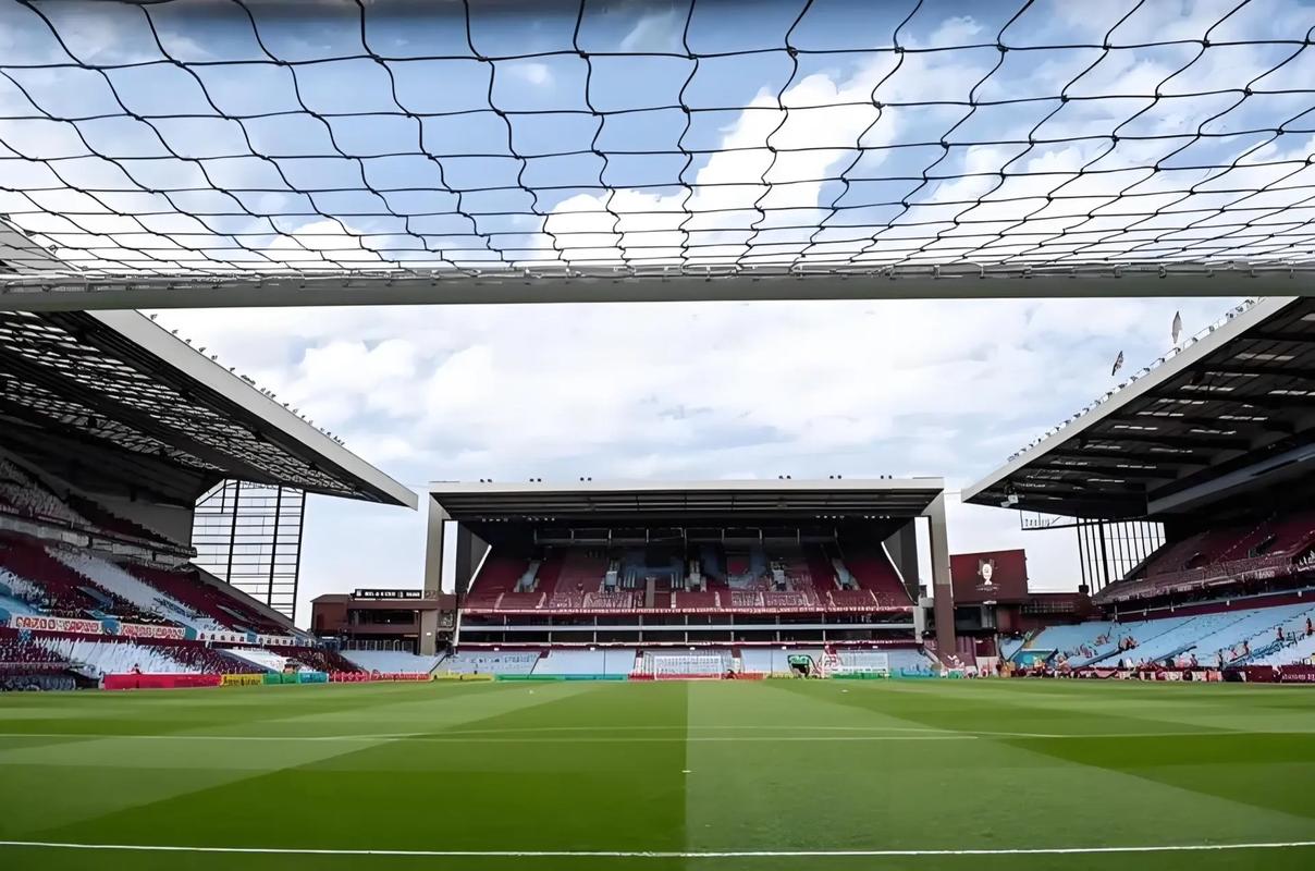 美媒：由于库里缺阵，76人主场最低门票降至8美元